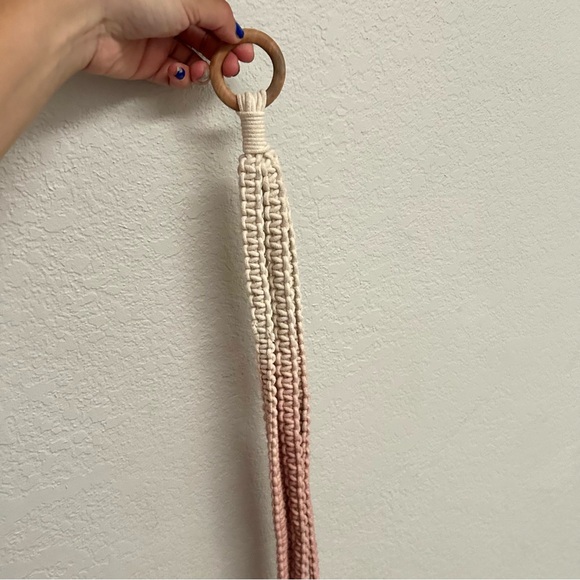 Urban Outfitters / Serena Ombre Macrame Hanging Planter in Blush - Picture 4 of 5